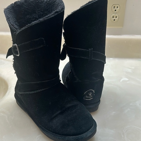 BearPaw Shoes - Black Bearpaw boots size 6